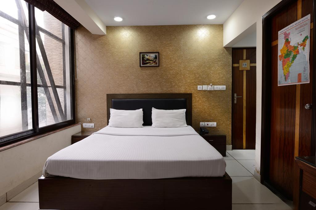 Golden Apple Boutique Hotel Колката Екстериор снимка