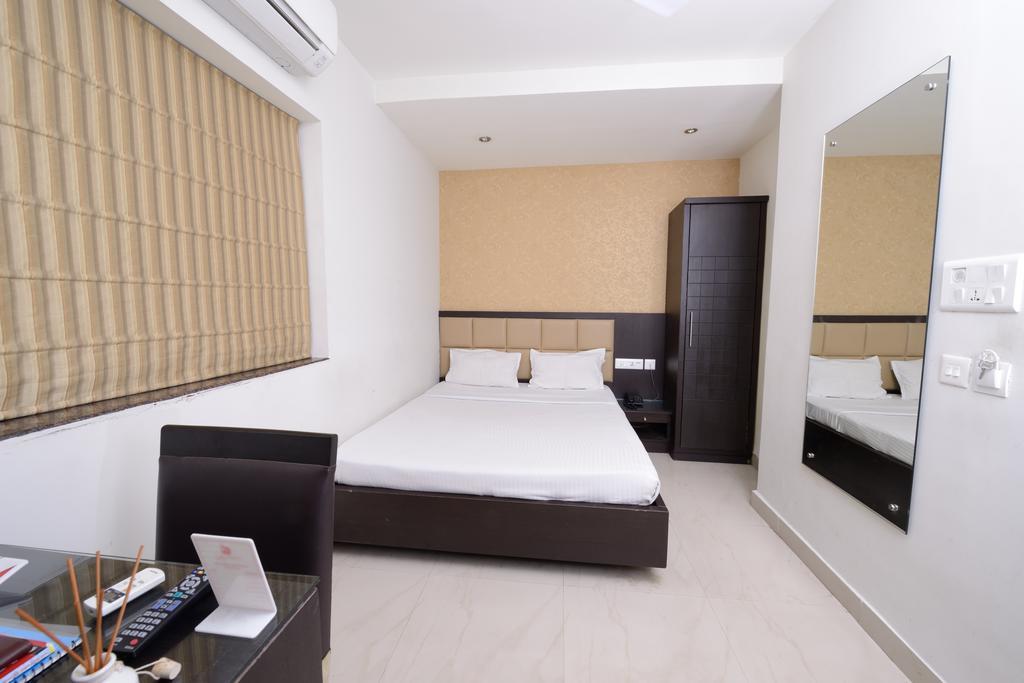 Golden Apple Boutique Hotel Колката Екстериор снимка