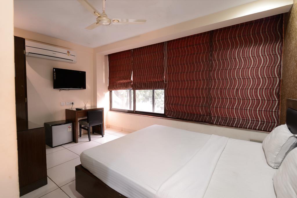 Golden Apple Boutique Hotel Колката Екстериор снимка