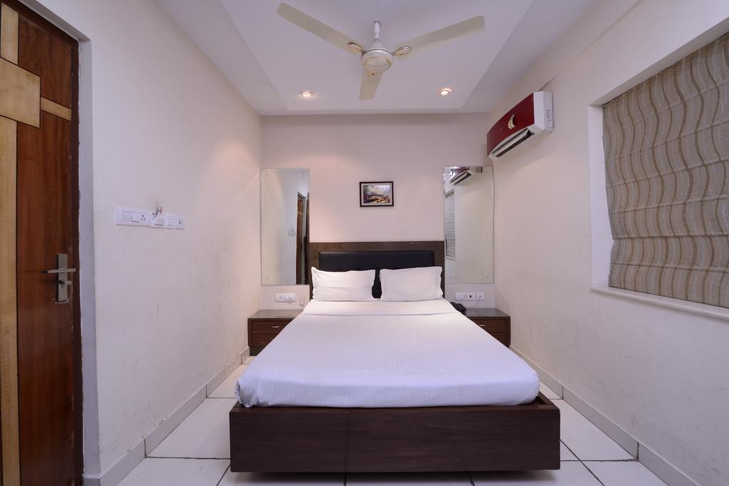 Golden Apple Boutique Hotel Колката Екстериор снимка